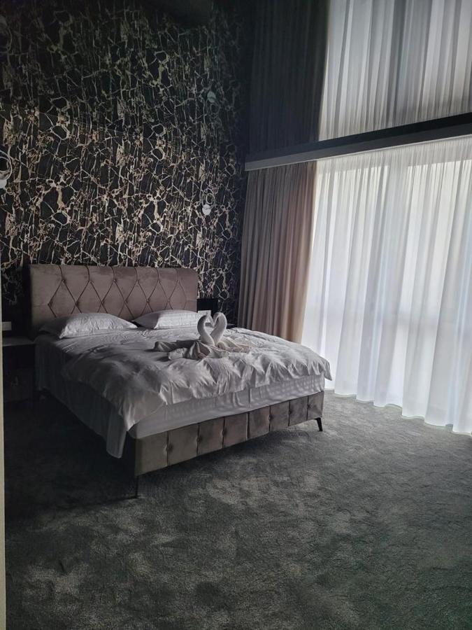 Hotel Avantaj Lupeni  Esterno foto